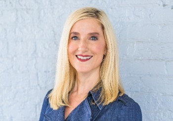 Karen Mangia <br>Vice President, Customer & Market Insights, Salesforce